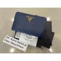 ราคา Used like new กระเป๋าสตางค์ Prada แท้ 100% (13641990207)