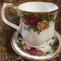 ราคา OLD COUNTRY ROSES ชุดถ้วยชากาแฟถ้วยมัค สุดคลาสสิค ของแท้ จากอังกฤษ (1055342780)