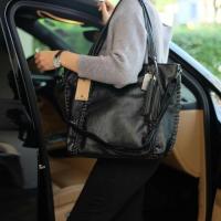 ราคา David Jones Tote Bag (Outlet) กระเป๋าแบรนด์เนม (814670483)