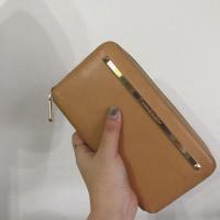 ราคา ส่งต่อกระเป๋าสตางค์ใบยาวจาก charles and keith (1447566362)