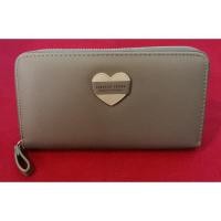 ราคา (แจกโค้ดลดทั้งร้าน) กระเป๋าสตางค์ FOREVER YOUNG ใบยาว หนังสีเทา แบบซิปรอบ (1601299128)