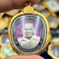 ราคา เหรียญหลวงพ่อพัฒน์เนื้อเงินลงยาม่วงเลี่ยมกรอบทองคำแท้ 80% (26969950316)