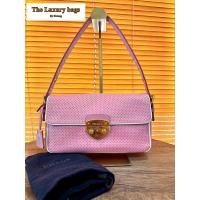 ราคา Prada hobo สีชมพู แท้ % (23948343325)