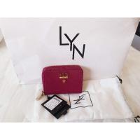 ราคา Lynกระเป๋าสตางค์สีแดงแท้ (9657369869)