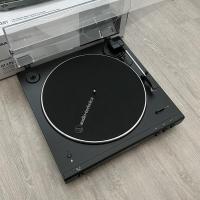 ราคา (มือสองสภาพดีมาก) เครื่องเล่นแผ่นเสียง Audio technica AT-LP60XBT บลูทูธ สีดำ (18160584666)