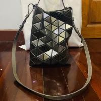 ราคา Bao Bao Issey Miyake กระเป๋าเบาเบา ปี2019 ของแท้ 100% (2902098743)