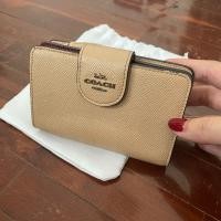 ราคา (Used) COACH กระเป๋าสตางค์ใบกลาง หนังแท้ (23687994987)