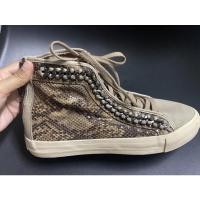 ราคา รองเท้าแบรนด์GUESS แท้มือสองลายเกร็ดงู (12046995883)
