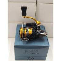 ราคา รอก Daiwa REVROS LT 2500-XH (ปี 2024) (42458976840)