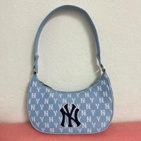 ราคา ‼️SALE‼️กระเป๋าสะพายไหล่ MLB สีฟ้า (24254909859)