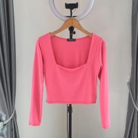 ราคา เสื้อครอป คอเหลี่ยม แขนยาว สีชมพู 352 (15219456956)