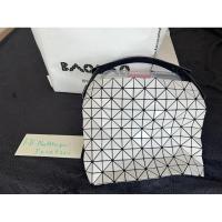 ราคา BaoBao Baguette รุ่นใหม่ล่าสุด สี light gray gloss size L จากช็อปBaoBao (23752049431)