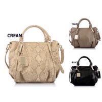 ราคา Charles & Keith (แท้%) 2,590 SALE1,500 ใช้แล้วเหมือนใหม่ (14133308)