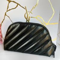 ราคา YSL Beaute Black Pouch ทรงโค้ง สวยยยยยย (27528080638)