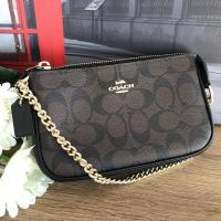 ราคา Coach แท้ ✔️ พร้อมส่ง กระเป๋าคล้องมือ | Coach Large Wristlet 19 in Signature Coated Canvas (2690737442)