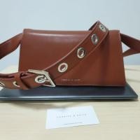 ราคา กระเป๋า charles & keith สะพายข้างสีส้มอิฐ (2281955818)