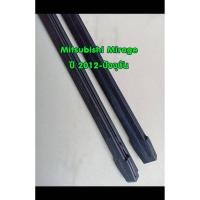 ราคา ยางปัดน้ำฝนแบบรีฟิลแท้ตรงรุ่น Mitsubishi Mirage ปี 2012-2019 ขนาด 14 นิ้ว และ 22 นิ้ว จำนวน 1 คู่ (2148226982)