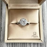 ราคา แหวนเพชรโมอีส 1 กะรัต หน้าเพชรล้อม ตัวเรือนเงิน92.5% ชุบทองคำขาว พร้อมใบเซอร์ (27861279919)