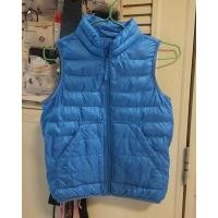 ราคา เสื้อกั๊ก กันหนาว เด็ก uniqlo มือสองไซส์ 130 (size 130) มีตำหนิเปื้อนเล็กน้อย 1 จุด มีรูป (25684067259)