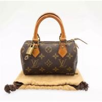 ราคา Louis Vuitton Monogram Mini Speedy Bag Authentic % (12907530448)