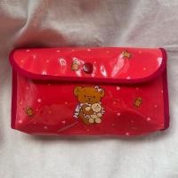 ราคา กระเป๋าใส่ คสอ. สีแดงสวย หมีSanrio ปีเก่า1986มือสอง สภาพดี (24974957368)