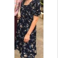 ราคา เดรส ลายดอก สีกรมท่า เอวสมอค ความยาว34" มือสอง สภาพดี (6932779489)