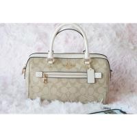 ราคา (มือสอง) Coach หมอนลาย C มือสอง ของแท้ used like new (15239443747)