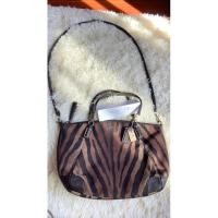 ราคา กระเป๋า ลายเสือ coach แท้มือ2 (29174896030)