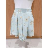 ราคา กระโปรงกางเกง สีฟ้าลายดอกไม้ ผ้าชีฟอง มีซับใน ไซส์ L (24004784224)