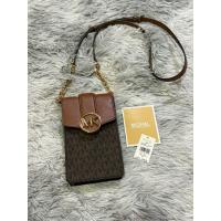 ราคา MICHAEL KORS กระเป๋าใส่โทรศัพท์ MK แท้100% สินค้ามือ2 (42808425949)