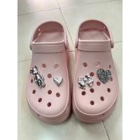 ราคา รองเท้าCrocsแท้มือสองเบอร์39สีชมพูมุก#crocs#crocsแท้ (24860827393)