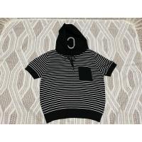 ราคา เสื้อ knit มี ฮู้ด ลายทาง ขาว-ดำ อกก่อนยืด 38 นิ้ว ยาว 20 นิ้ว (40362639661)