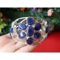 ราคา กำไลข้อมือพลอยไพลิน ตัวเรือนเงินแท้ (19632222570)