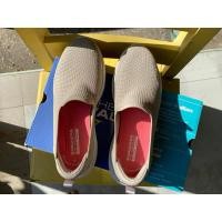 ราคา Skechers,GoWalkมือสองเหมือนใหม่เอี่ยม (27568801546)