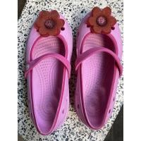 ราคา รองเท้าคัชชูcrocsสีชมพูลายดอกไม้ (14800884512)