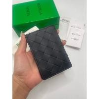 ราคา ❌SOLD❌Used like new Bottega Veneta Card holder สีเทาเข้มเกือบดำ ภายในสีน้ำเงิน สภาพ 98% (28134095928)