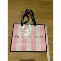 ราคา ถุงกระดาษแบรนด์ Victoria’s Secret (25490878456)
