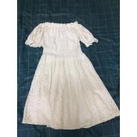 ราคา ชุดเดรสลูกไม้สีขาวเปิดไหล่ (3555052227)