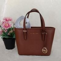 ราคา Michael Kors Jet Set Travel XS Carryall Tote Leather (7435871228)