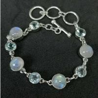 ราคา สร้อยข้อมือ มุกดาหาร ( มูนสโตน Moonstone ) และ บลูโทพาส Blue Topaz พลอยแท้ ทรงกลมขนาด 8 มม.ตัวเรือนเงิน 925 ยาว 6.5 นิ้ว (8923060784)