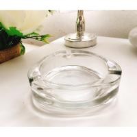 ราคา ที่เขี่ยบุหรี่แก้วคริสตัลทรงสามเหลี่ยม 2 อัน (5458387340)