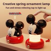 ราคา ไฟกลางคืนลายมิกกี้เม้าส์จากดิสนีย์ 2 สี เย็น/อุ่น ปรับแสงได้ 30 ขั้ว สปริง ของเล่นตั้งโต๊ะสุดน่ารักและสร้างสรรค์ 1,200mAh เหมาะสำหรับวันเกิดของเด็กๆ หรือเด็กทารก (27189763781)