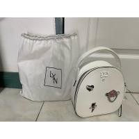 ราคา กระเป๋าเป้สีขาว LYN ของแท้ (25170548597)