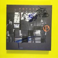 ราคา CD วงโปเตโต้ Potato อัลบั้ม Circle พร้อมลายเซ็นต์ครบวง ลิขสิทธิ์แท้ มือสอง (5341805669)