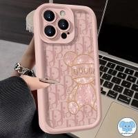 ราคา เคสลายการ์ตูนหมีสีชมพูแฟชั่น Angel Eyes เคสไอโฟน16 เคส IPhone XR 14 11 12 13 15 Pro Max 16 6 8 7 6s Plus X XS Max SE2020 (43800875007)