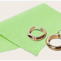 ราคา [Open on Museum] Silver Polishing cloth ผ้าเช็ดทำความสะอาดเครื่องประดับเงินแท้ (25677187719)