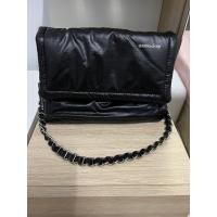 ราคา Marcjacobs Pillow Bag Mini ( used like new ) (22268510138)