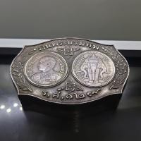 ราคา กล่องเงินพร้อมเหรียญหนวดคู่ ที่ระลึก งานพระบรมศพ รัชกาลที่5 ร.ศ.129 (ปลอมเก่า เนื้อเงิน) (22387360119)