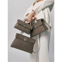 ราคา กระเป๋าเอกสารสตรีสไตล์ฝรั่งเศส แบรนด์หรู สีเทา ไซซ์กลาง (40011825924)