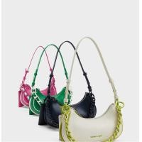ราคา ❤ CHARLES And KEITH Ck2-20671550 กระเป๋าสะพายข้างผู้หญิงมีช่องใส่ (22790128062)